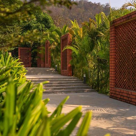 Stayvista At Amara Villa Luxury Collection With Private Pool & Gazebo Alibag Exterior photo